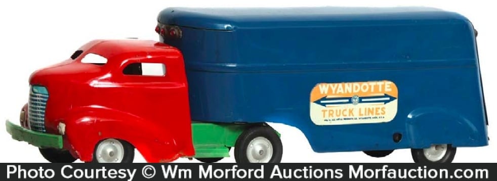 Wyandotte Toy Truck • Antique Advertising